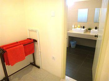 Bed & Breakfast Rumah Putih Near Klia Sepang