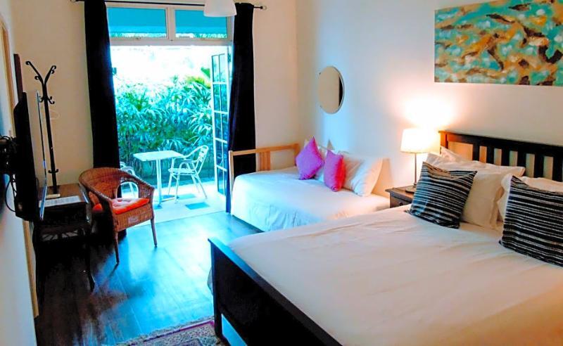 Rumah Putih Near Klia Bed & Breakfast 3*